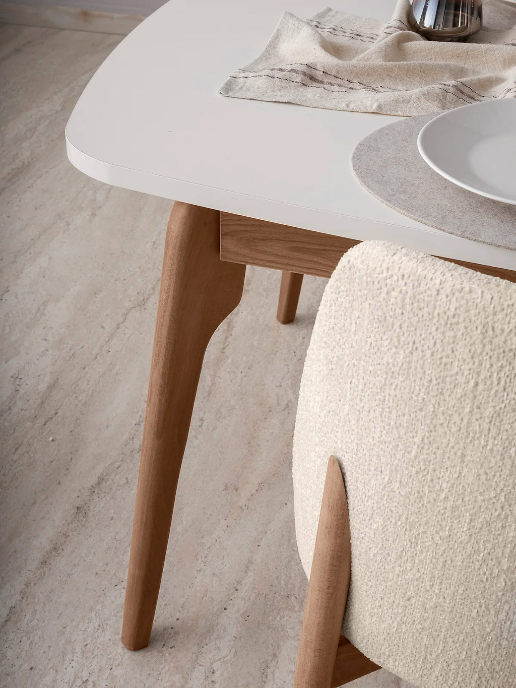 ENSEMBLE DE SALLE À MANGER BOHÈME