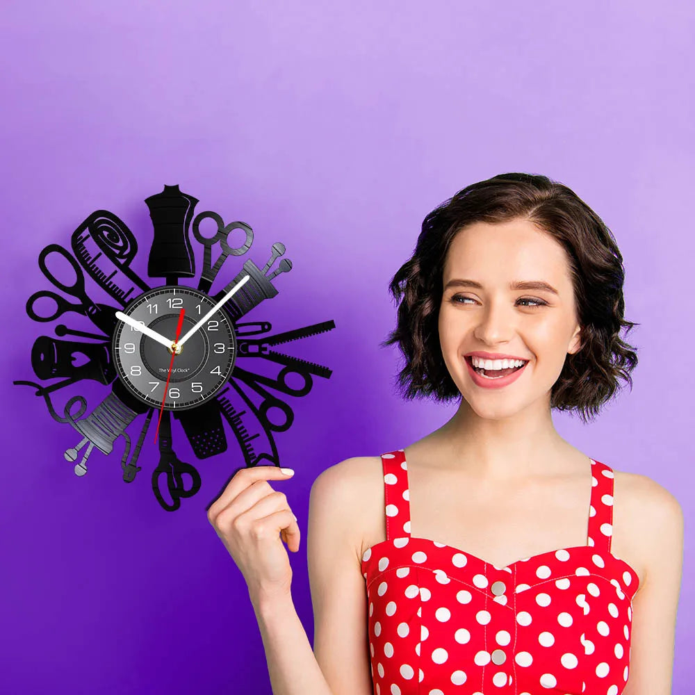 NNEOBA Vintage Sewing Machine Wall Clock: Retro Chic for Timeless Decor-2