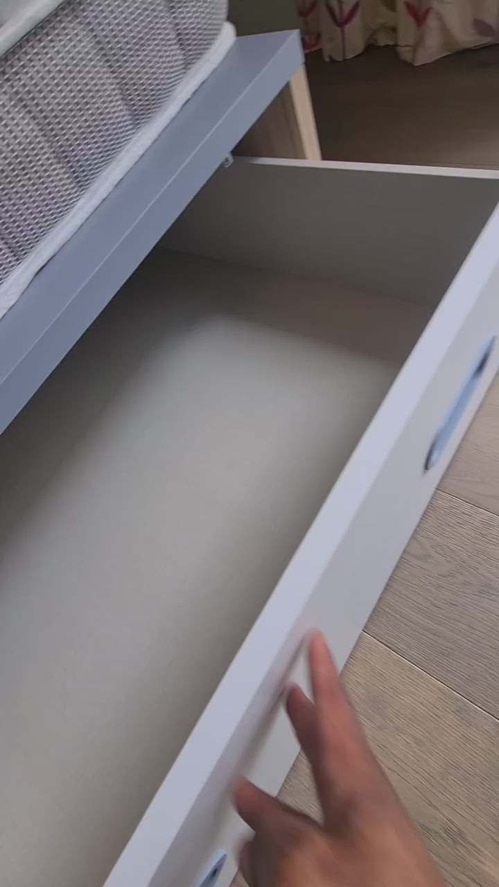 Service de montage d'un lit superposé avec rangement