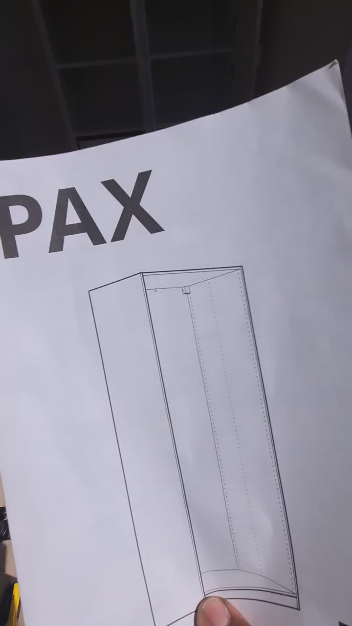 Service de montage d'un dressing PAX IKEA porte battante